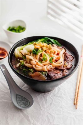  焦作牛肉麺、濃厚な肉汁と弾力ある麺が織り成す至福の一杯！